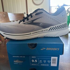 Brooks Adrenaline GTS 22 Men's Shoes - Black and Gray